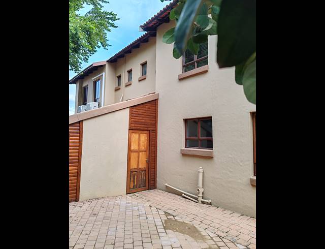 4 BEDROOM FREESTANDING FOR SALE IN BIRDWOOD ESTATE